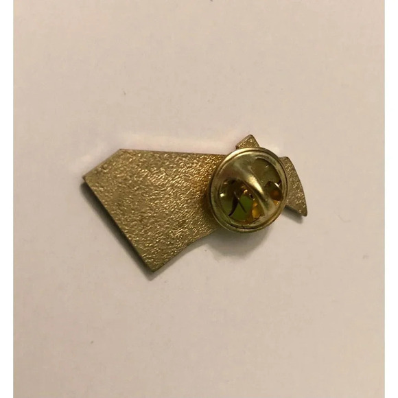 Vintage Assorted Pins  Carnival Liberty Antwerpen Norweigian Cruise - Picture 6 of 13